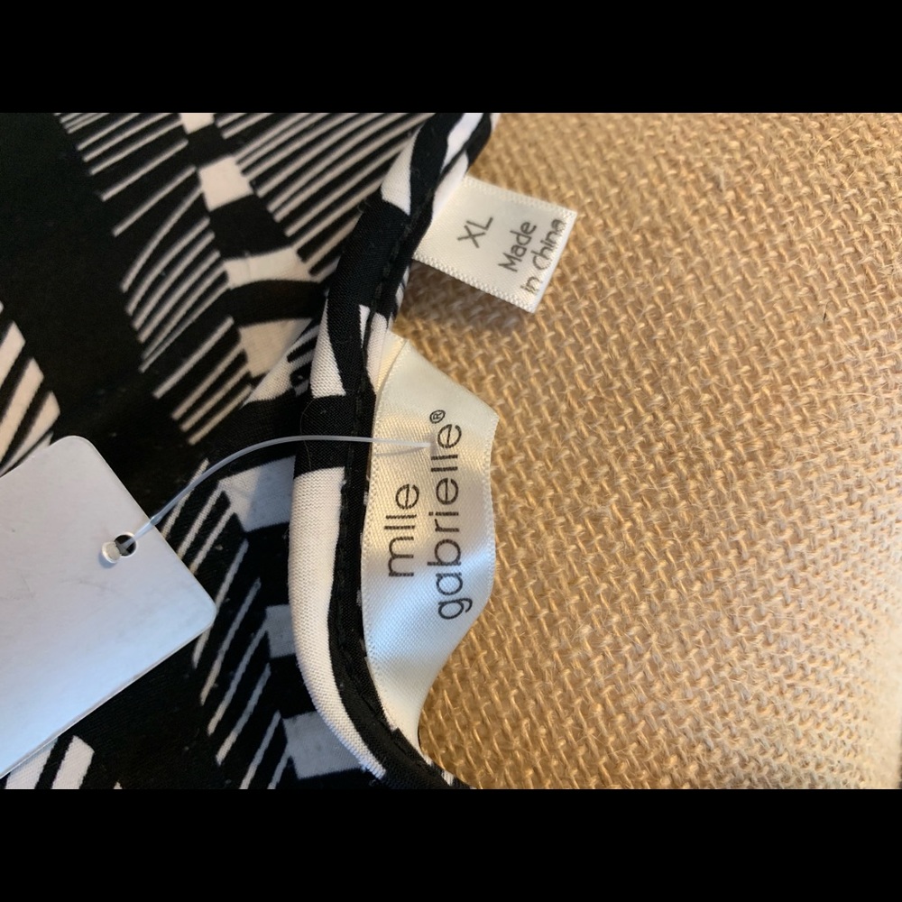 Dress - Picture 4 of 5